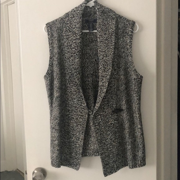 Vest - Picture 5 of 5